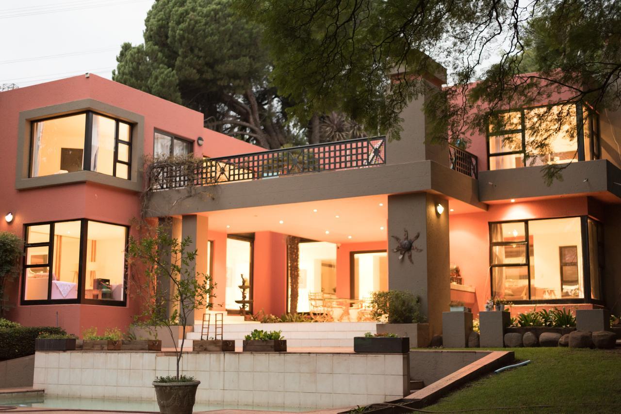 Chez Moe Hotel Germiston Exterior photo